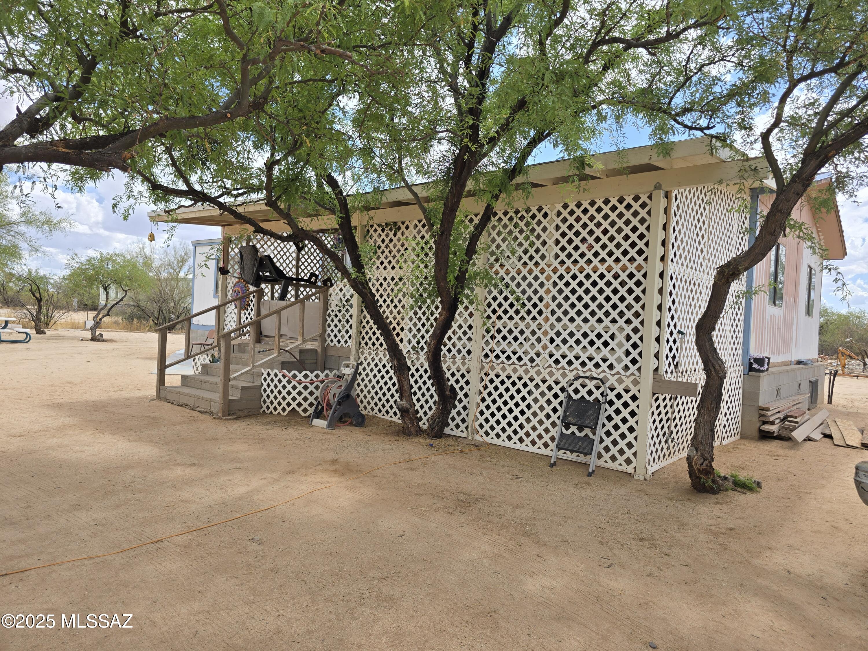 16045 W Quinlin Trail