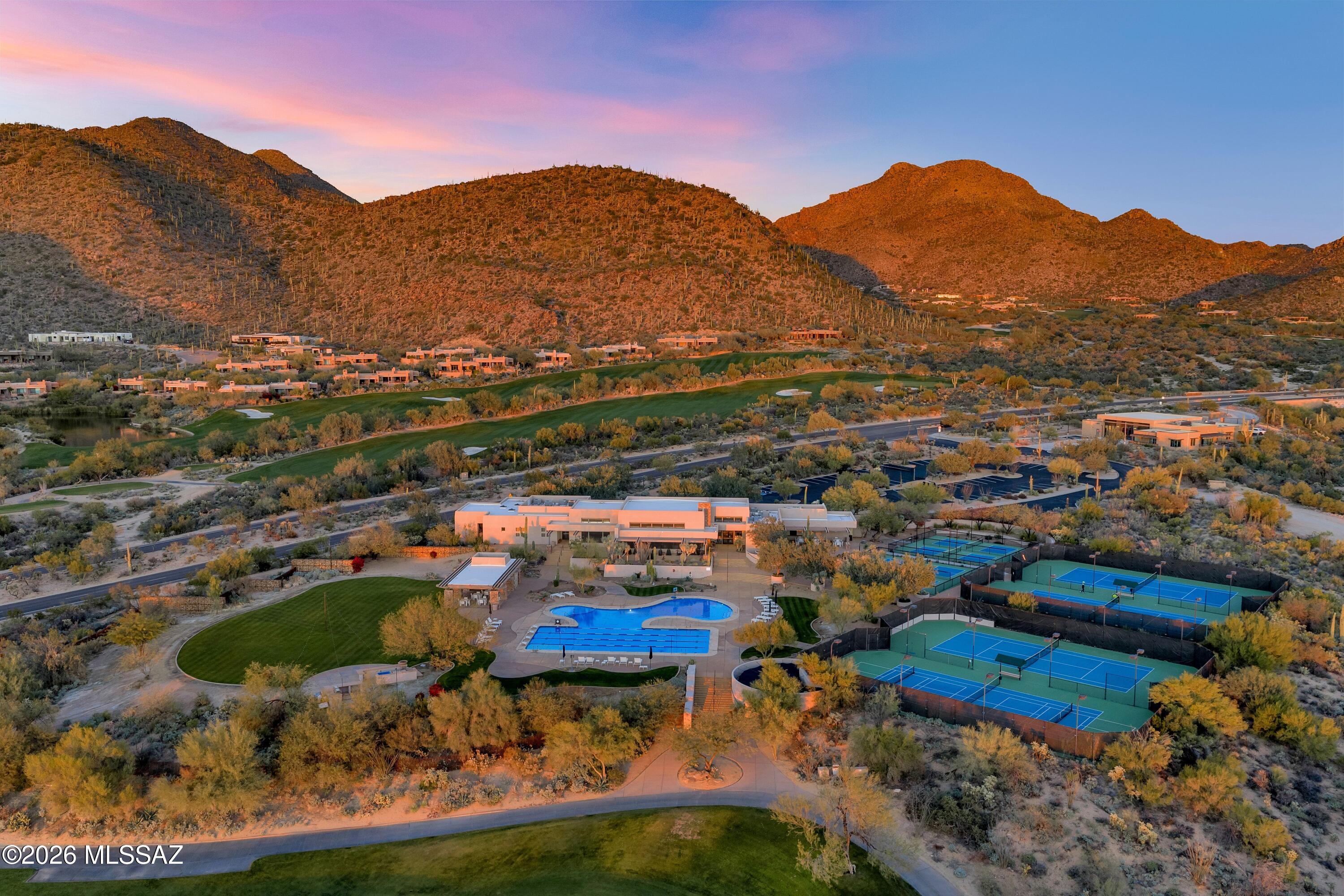 Canyon Pass II At Dove Mountain (49-110) - Residential