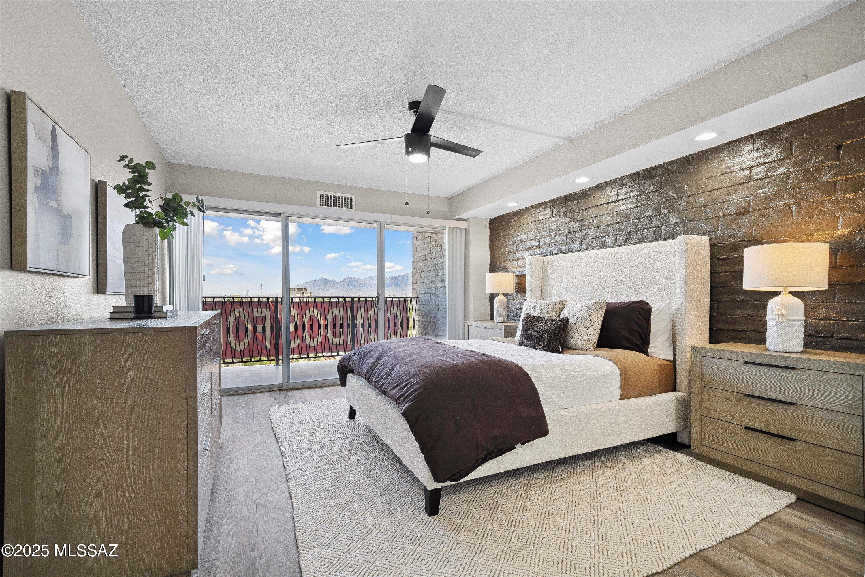425 W Paseo Redondo Drive 8B