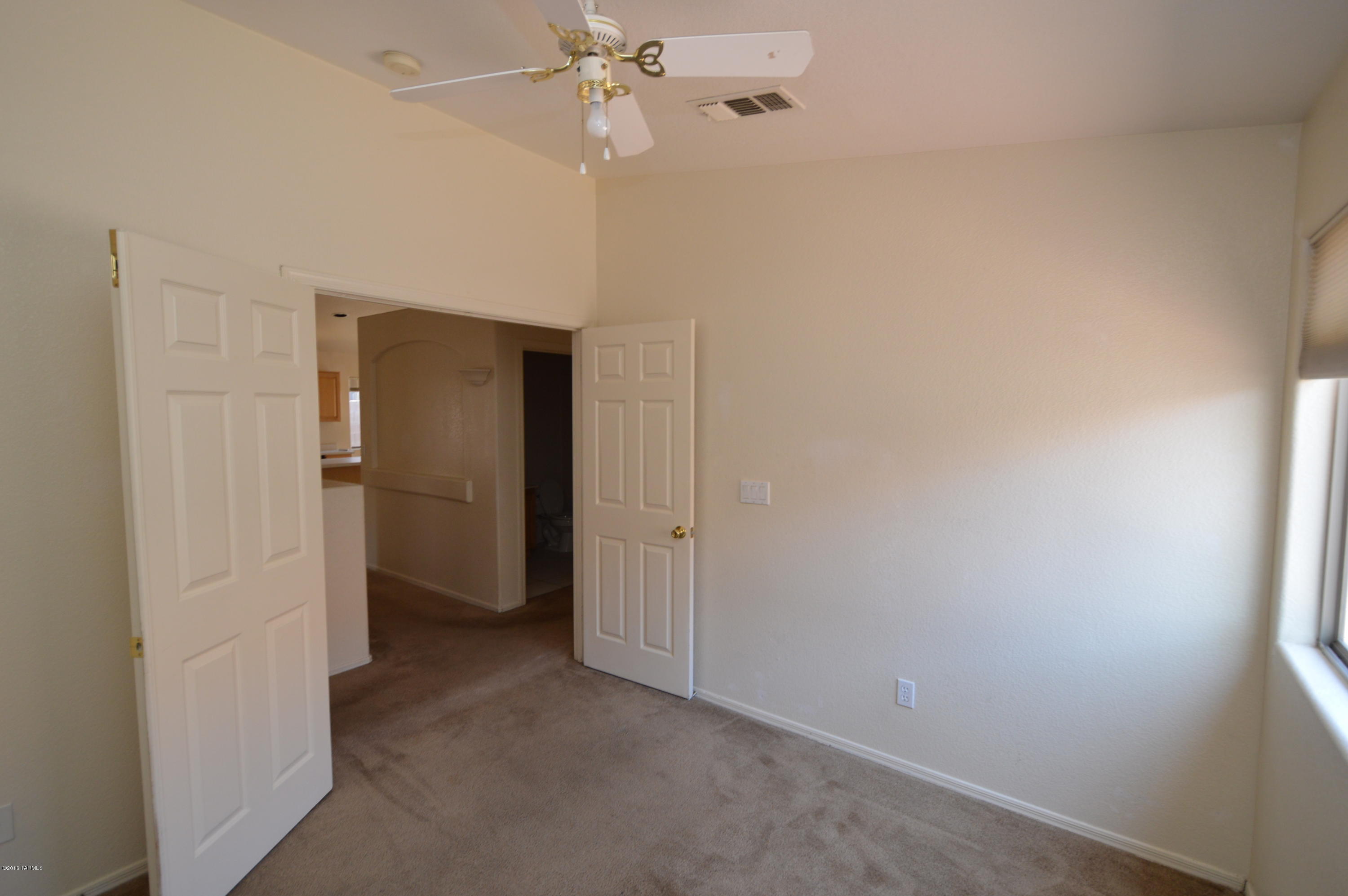Shadow Creek (1-39) - Residential Lease