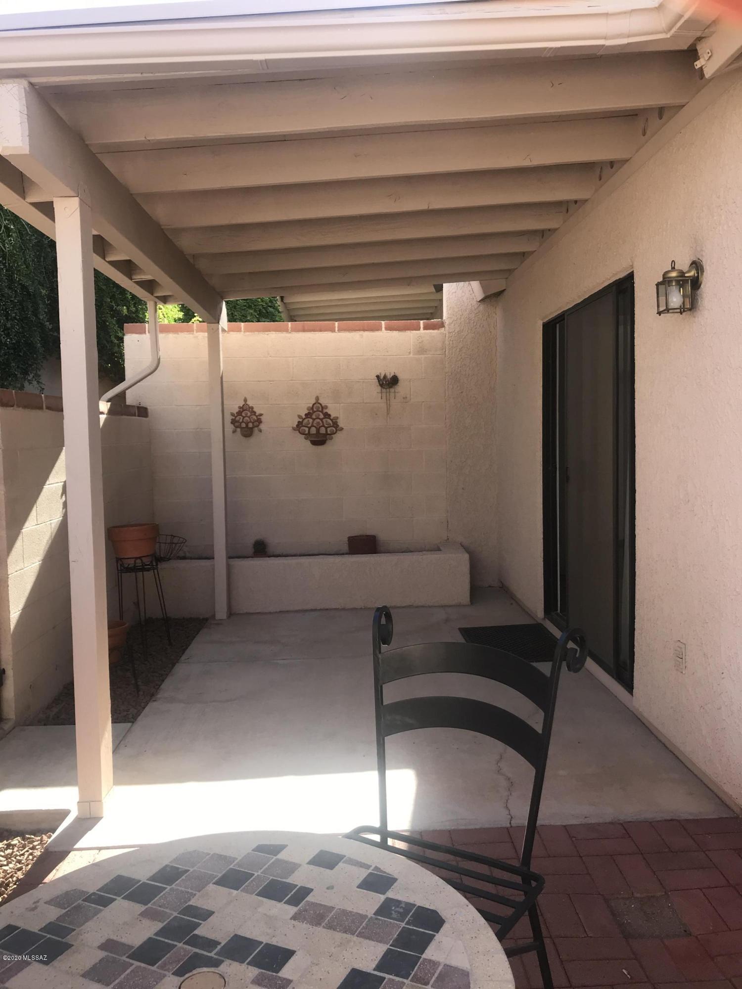 Montego Townhouses (13-68) - Residential Lease