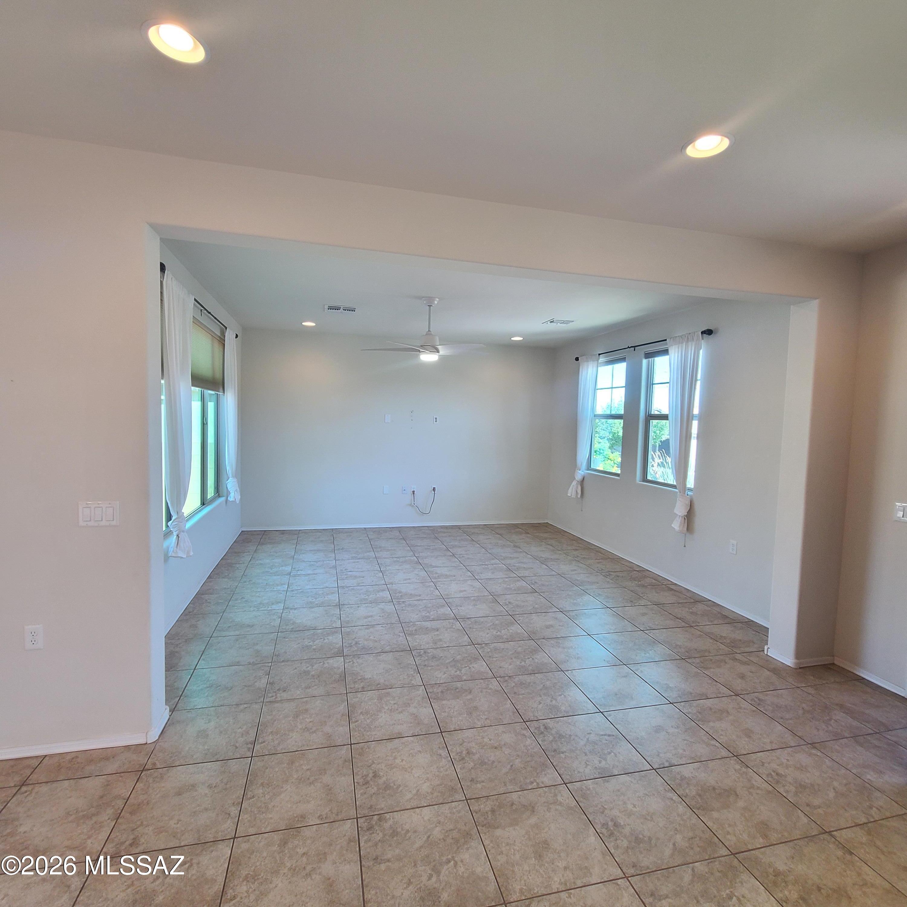 Rancho Del Lago (207-388) - Residential Lease