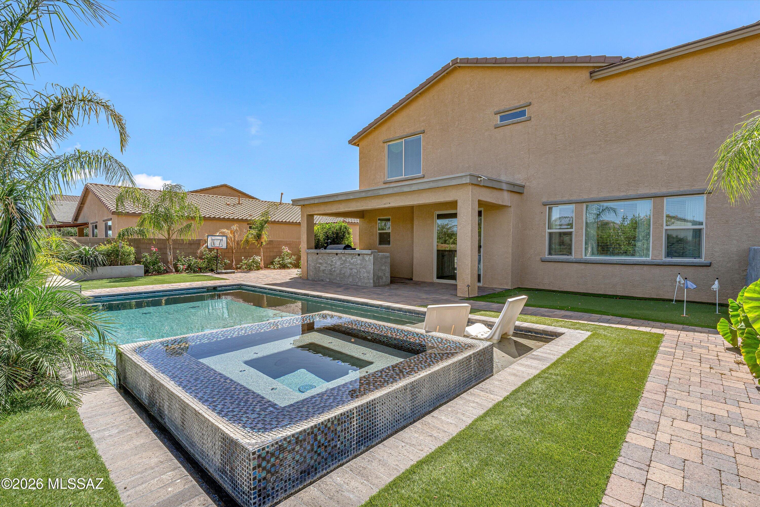 12090 N Goldenview Lane