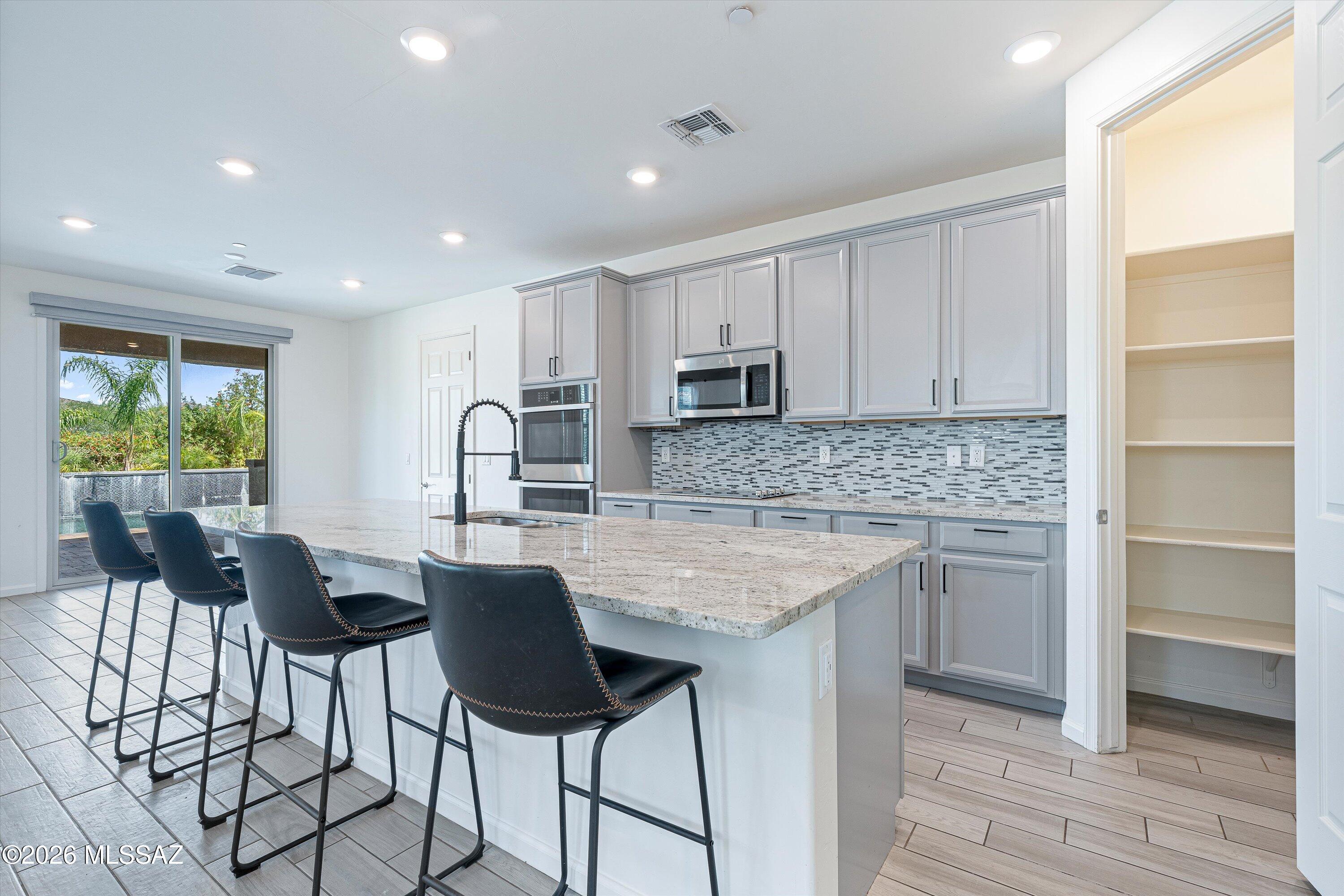 12090 N Goldenview Lane