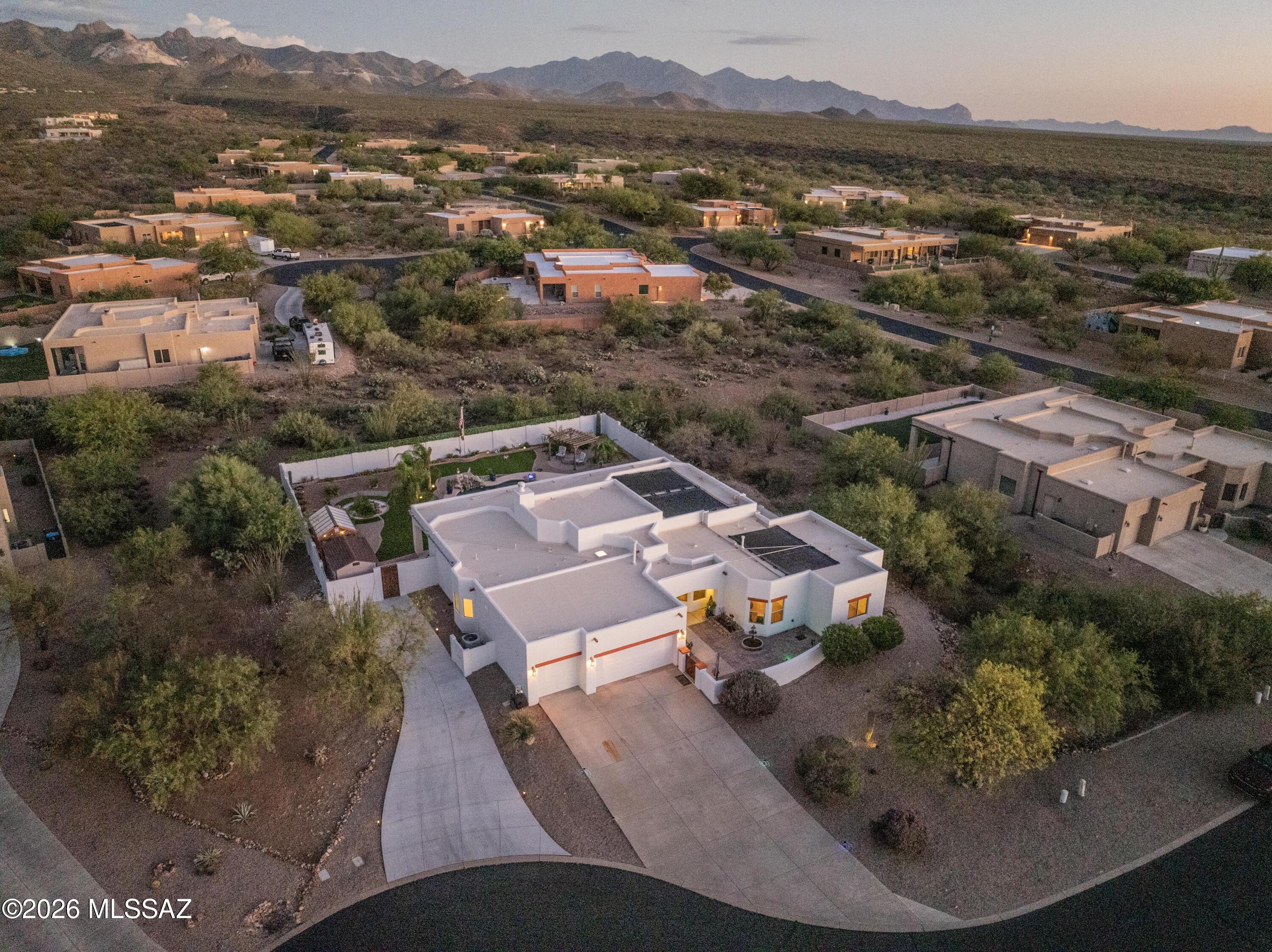 9430 E Woolly Butterfly Court