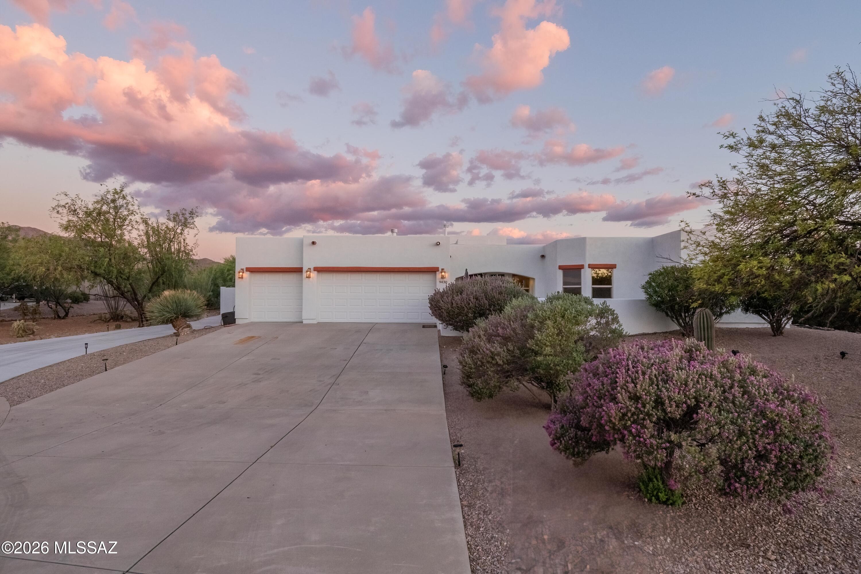 9430 E Woolly Butterfly Court