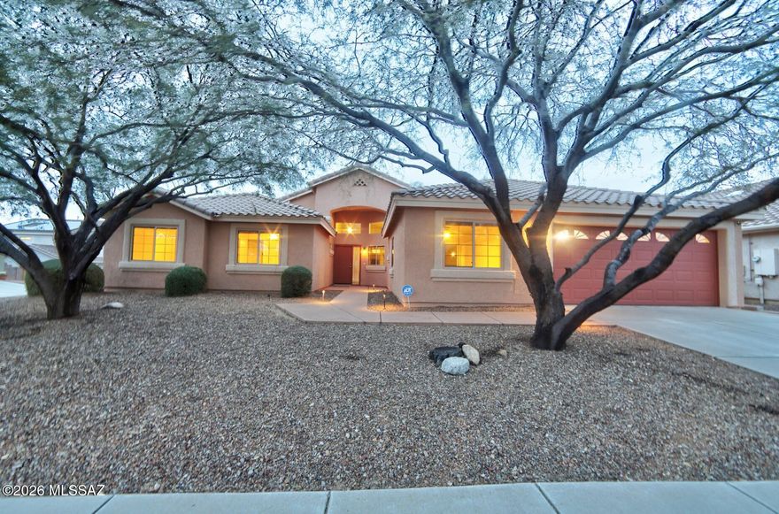 Hidden Vista beauty! Large single-level floorplan by Pepper Viner...freshly painted exterior, new garage door, remodeled kitchen-quartz counters, kitchen cabinets with roll-outs & stainless appliances. Primary bath remodeled to be ADA compliant, 5th bedroom split from the other wing of bedrooms, flooring is laminated wood & ceramic tile, bay window in living room. Family room offers custom drywall shelving & gas fireplace-never used. Mountain views from backyard-patio is spa ready with the needed electrical connections. Super eastside location on a corner lot.