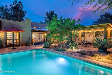Photo of 5094 E Fort Lowell Road, Tucson, AZ 85712 (MLS # 22607869)