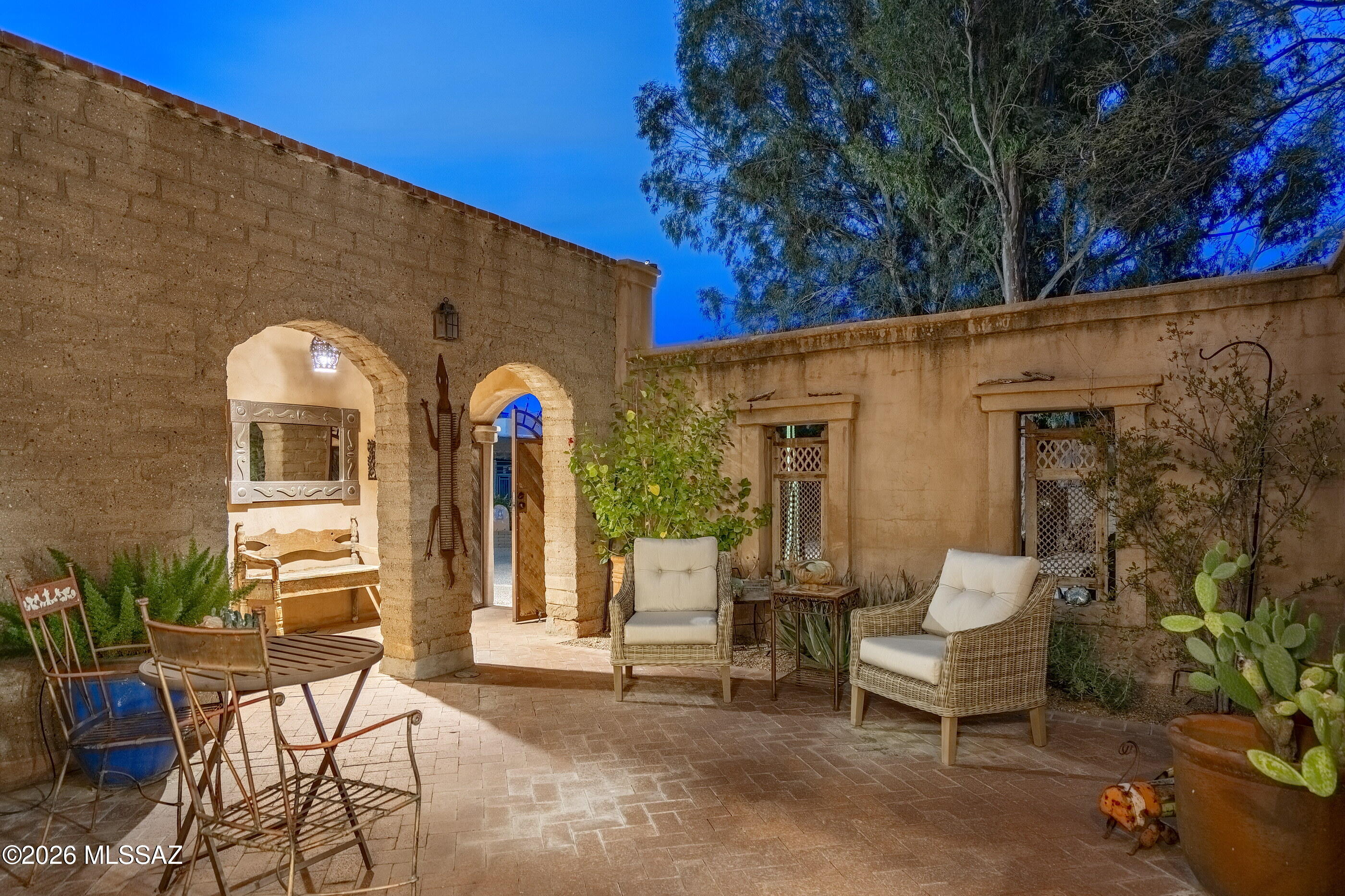 Fort Lowell Place (1-12) - Residential