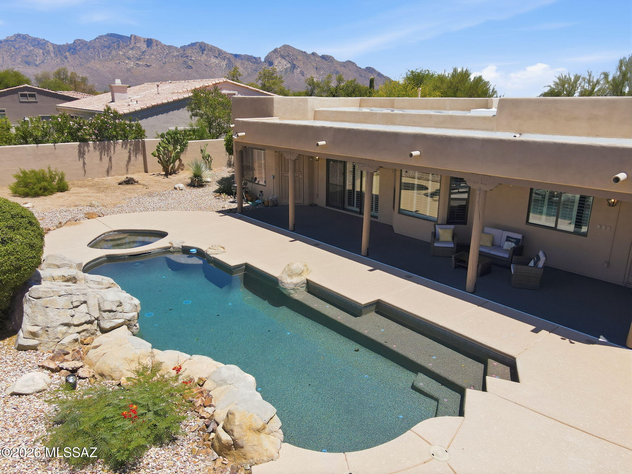 1682 W Geranium Place
