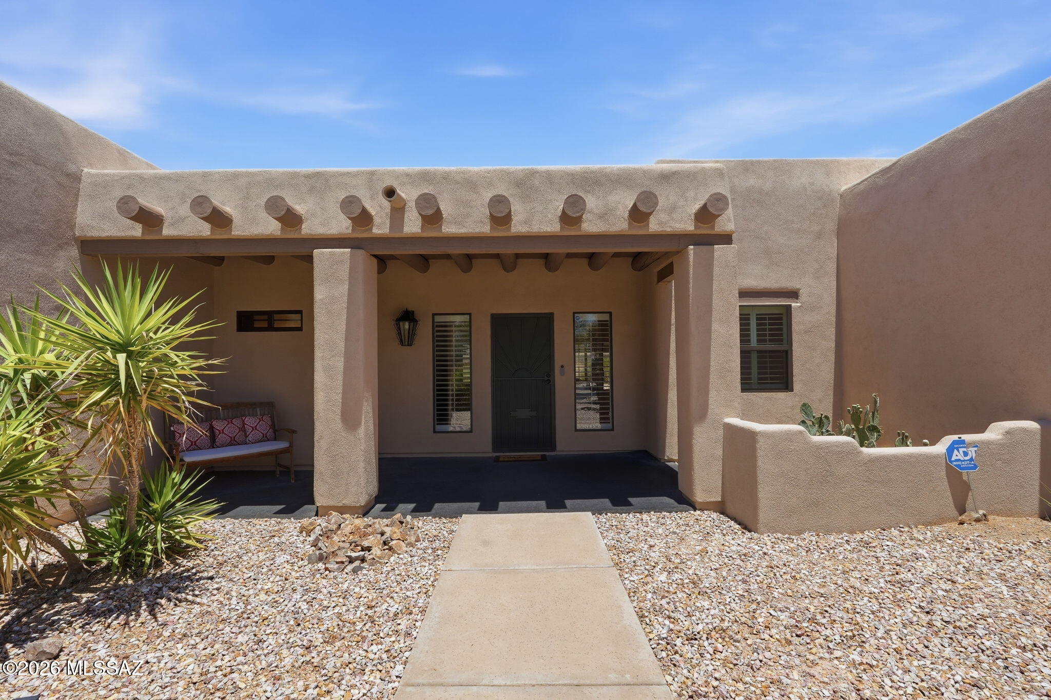 1682 W Geranium Place