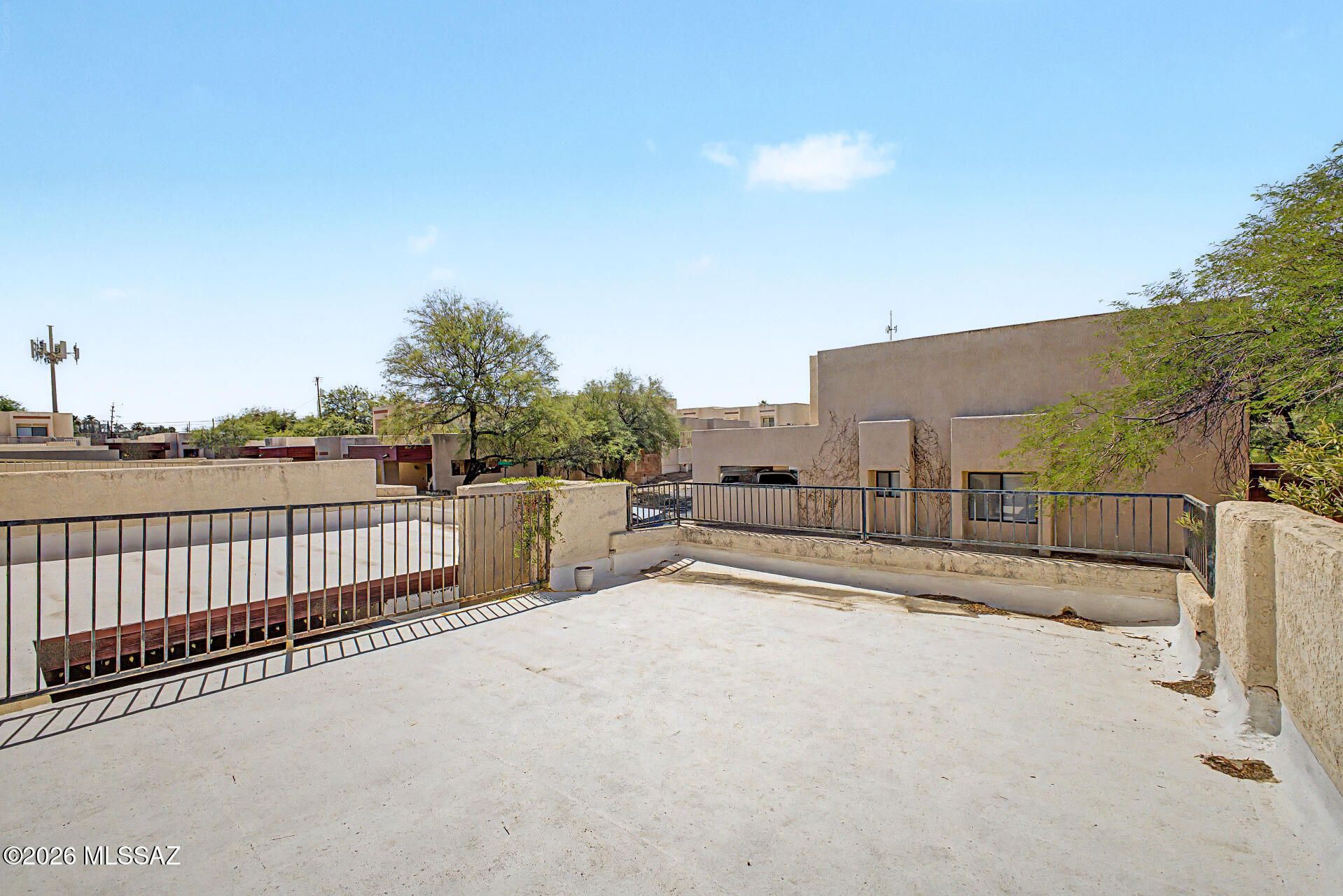 Las Lomitas Townhouses - Residential