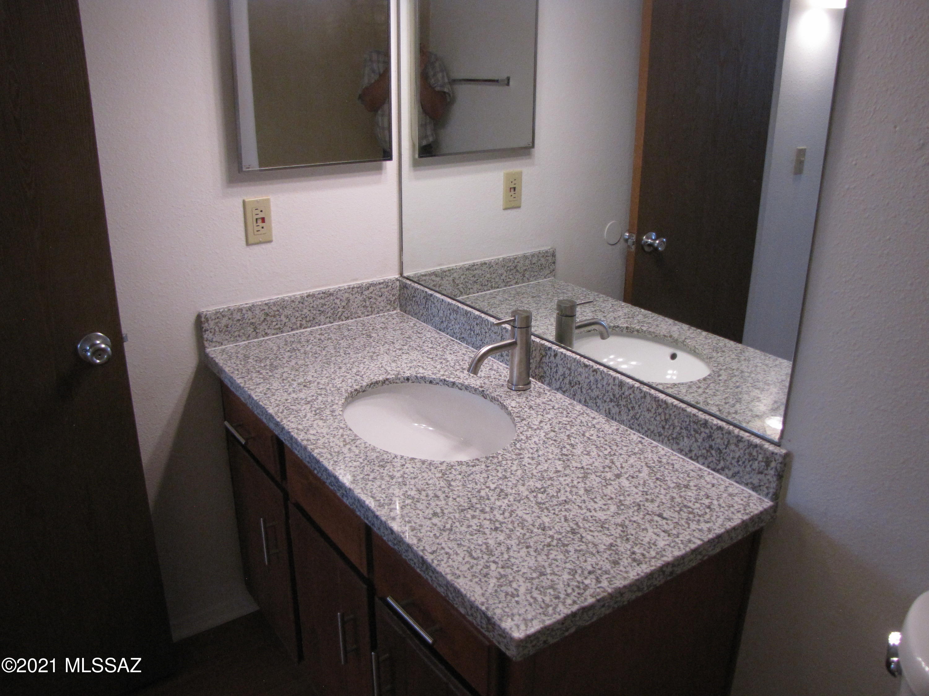 Golf Links East Condos (1-48) - Residential Lease