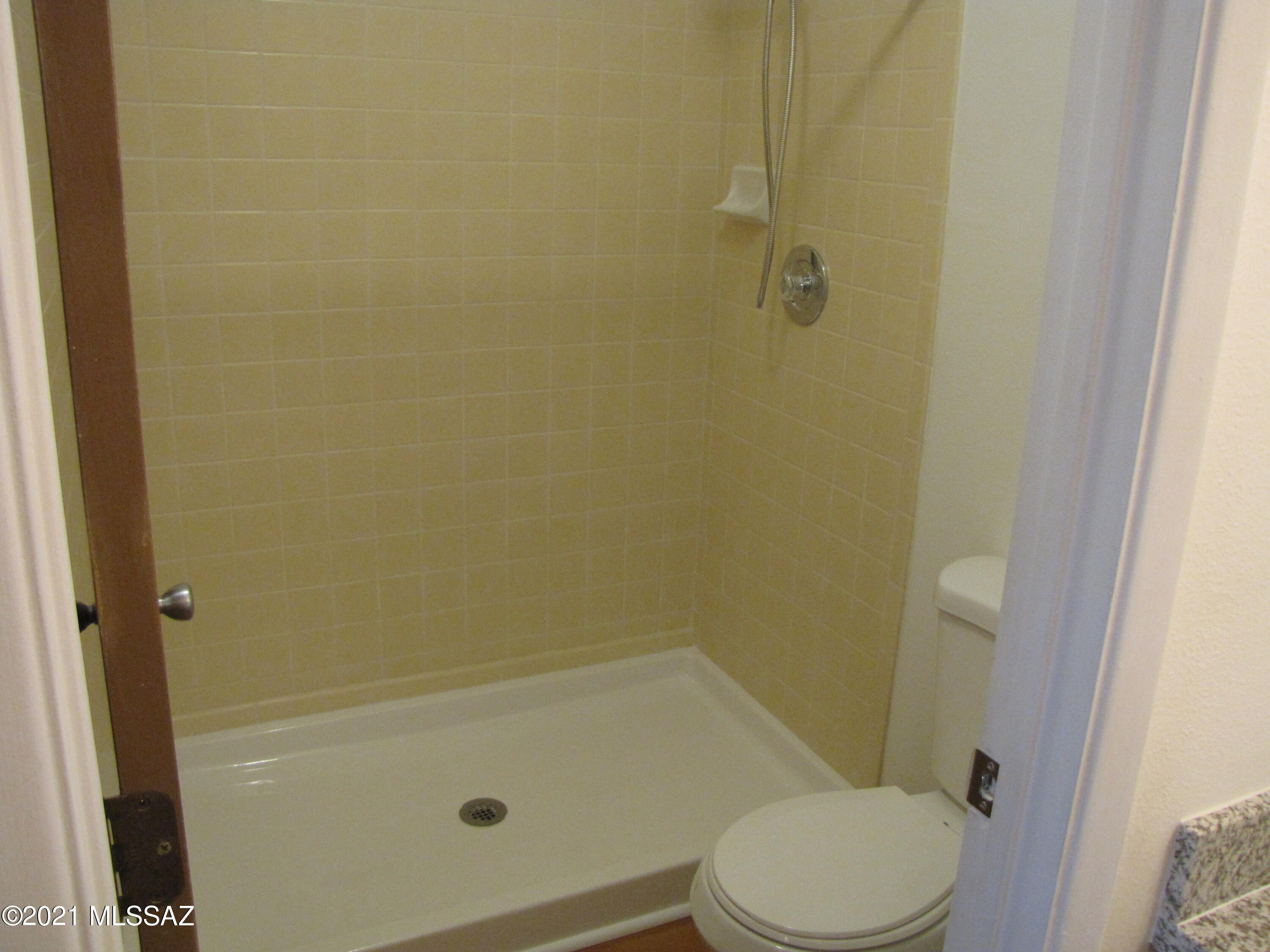 Golf Links East Condos (1-48) - Residential Lease