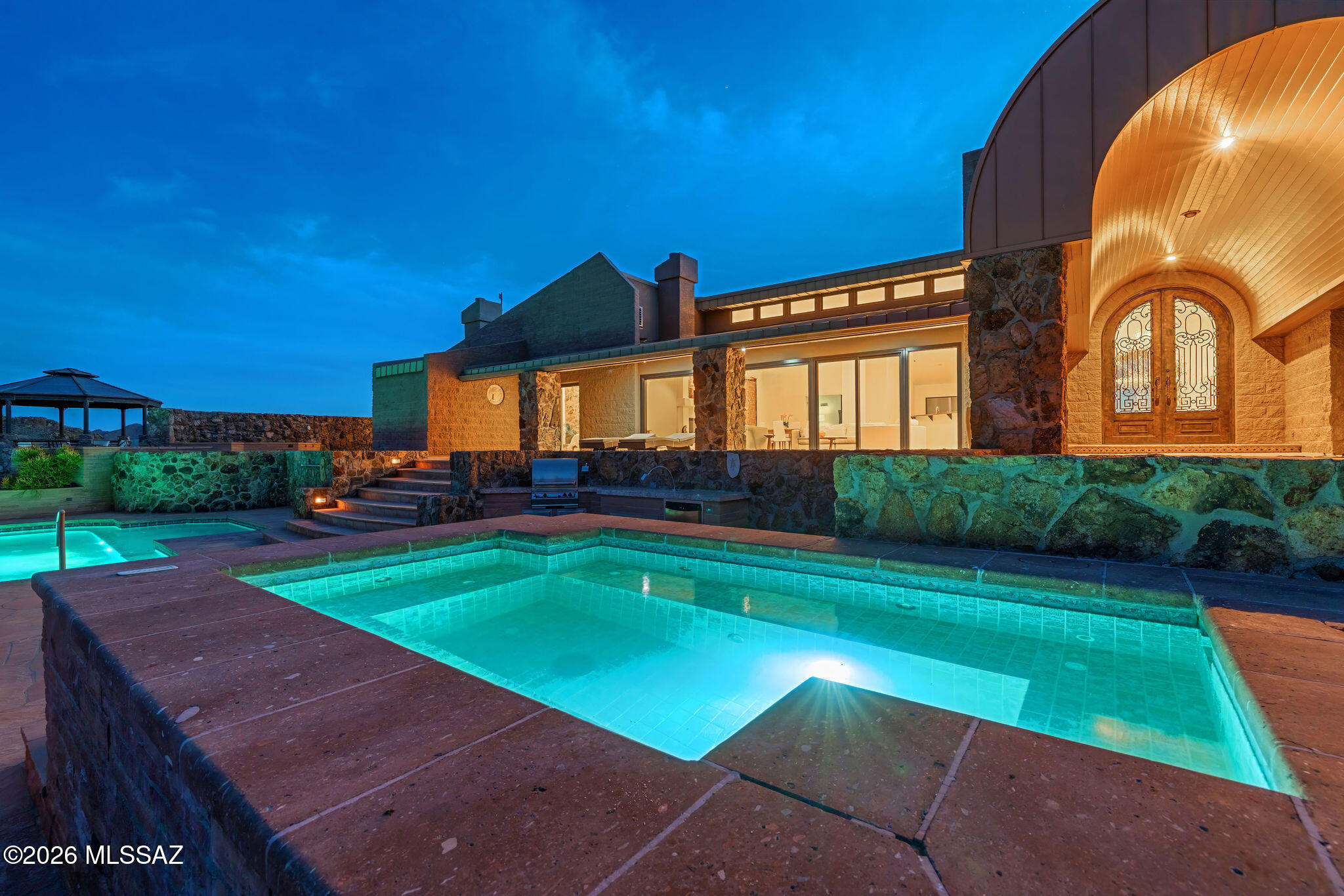 6931 W Sky Canyon Drive