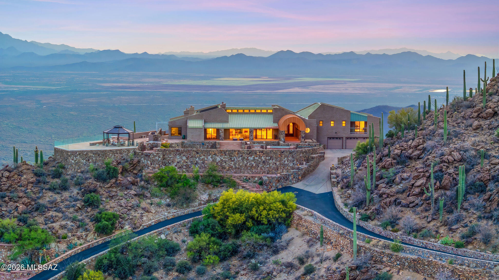 6931 W Sky Canyon Drive