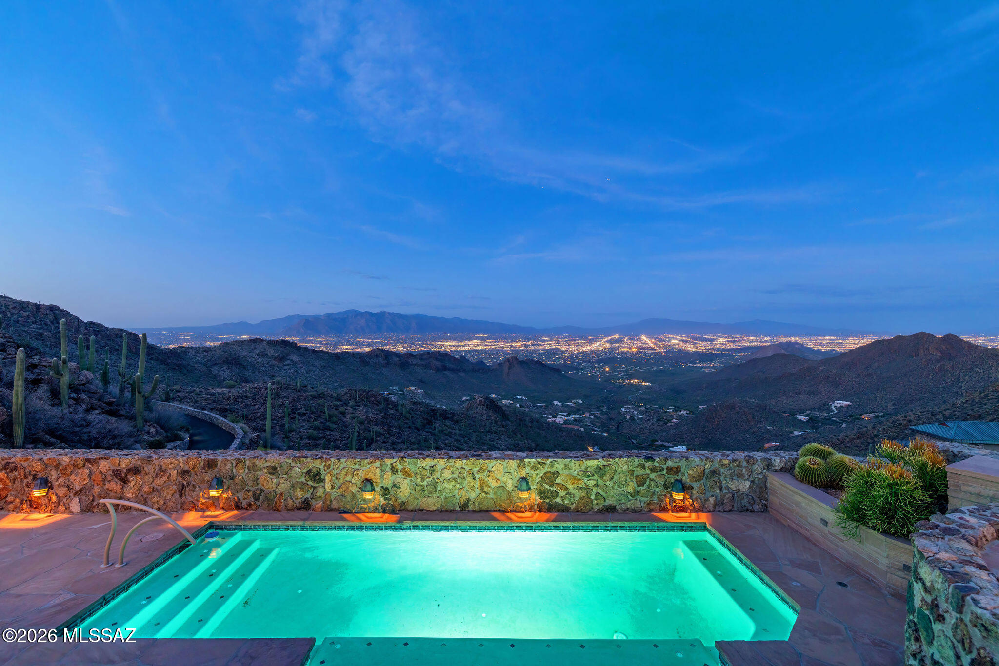 6931 W Sky Canyon Drive