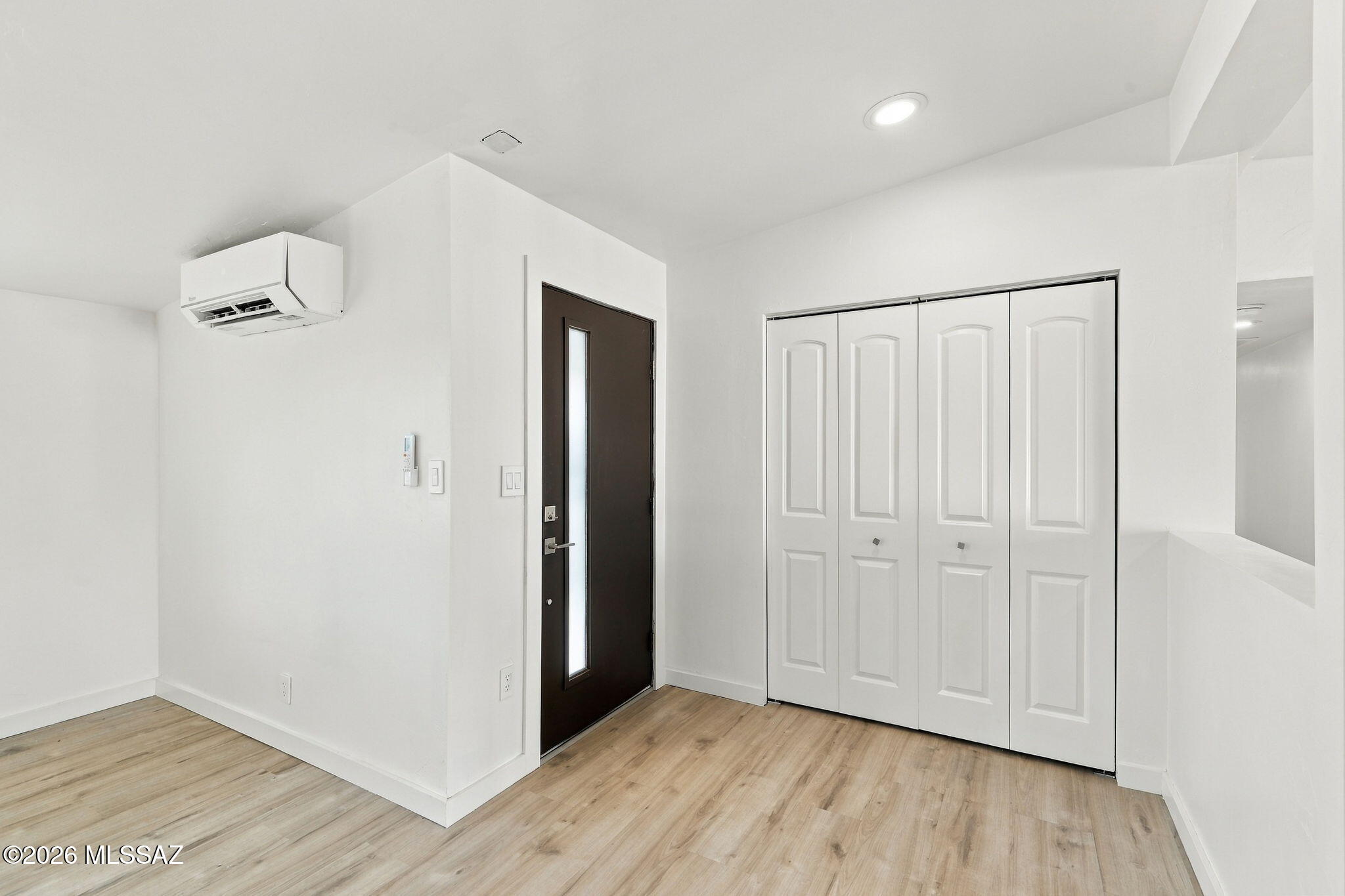 950 W Ina Road