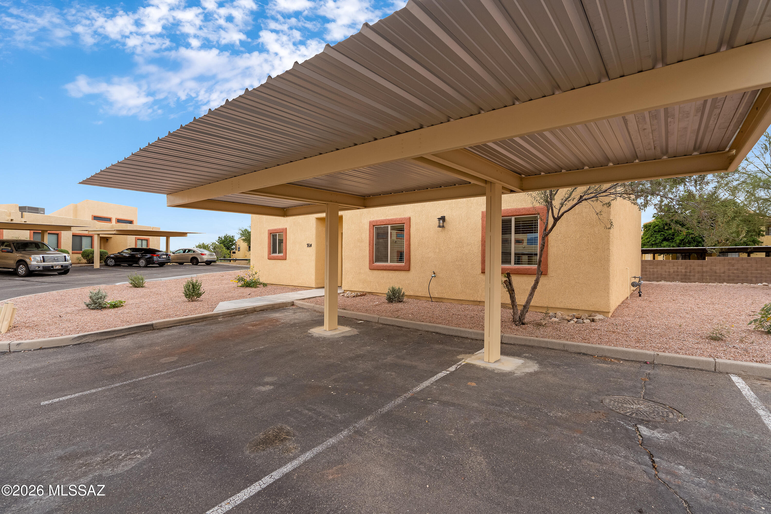 7614 E Kini Drive