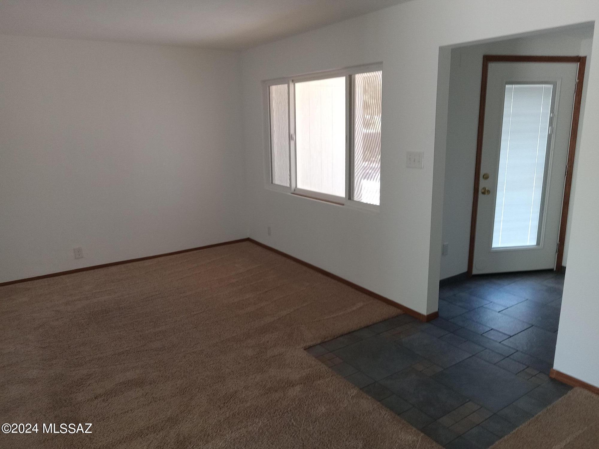 2125 S Avenida Planeta