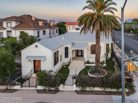 Photo of 345347 S 6th Avenue, Tucson, AZ 85701 (MLS # 22621609)
