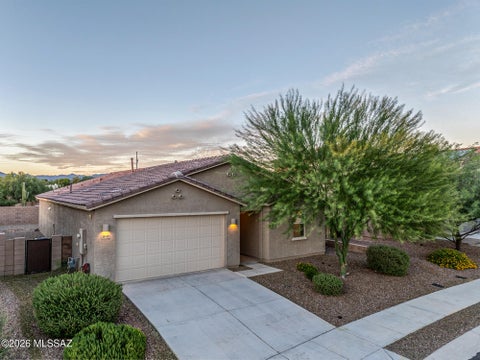 Photo of 3040 W Chalfont Drive, Tucson, AZ 85742 (MLS # 22622864)