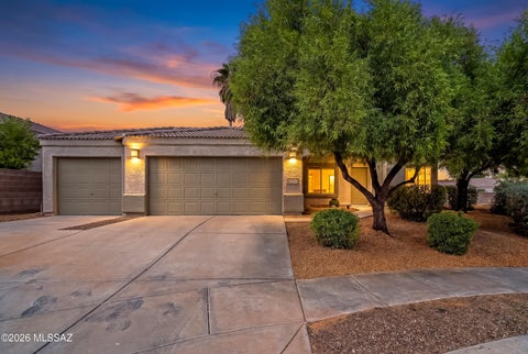 Photo of 356 W Silvertip Road, Tucson, AZ 85737 (MLS # 22625034)