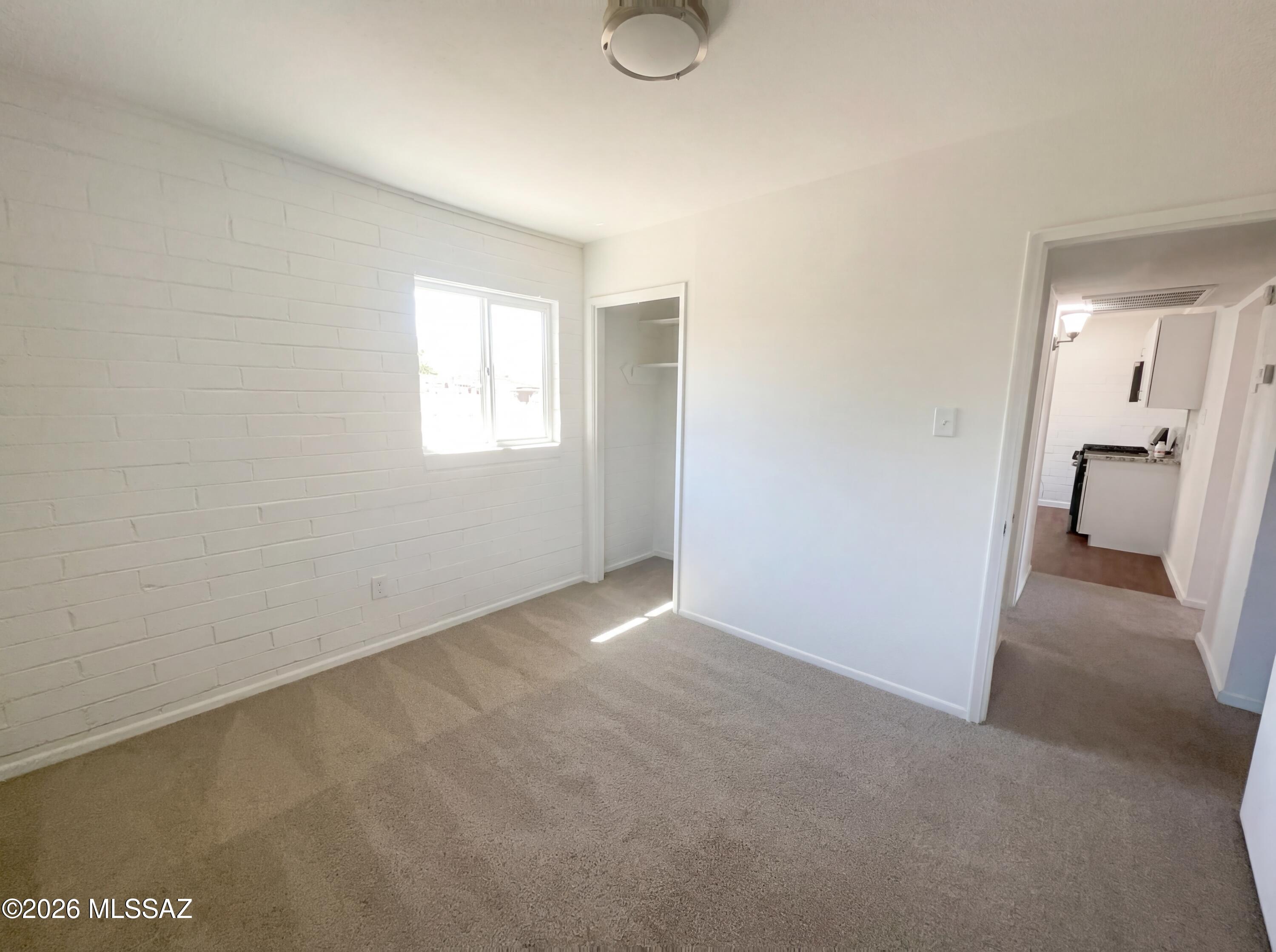 1942 E Fayette Vista