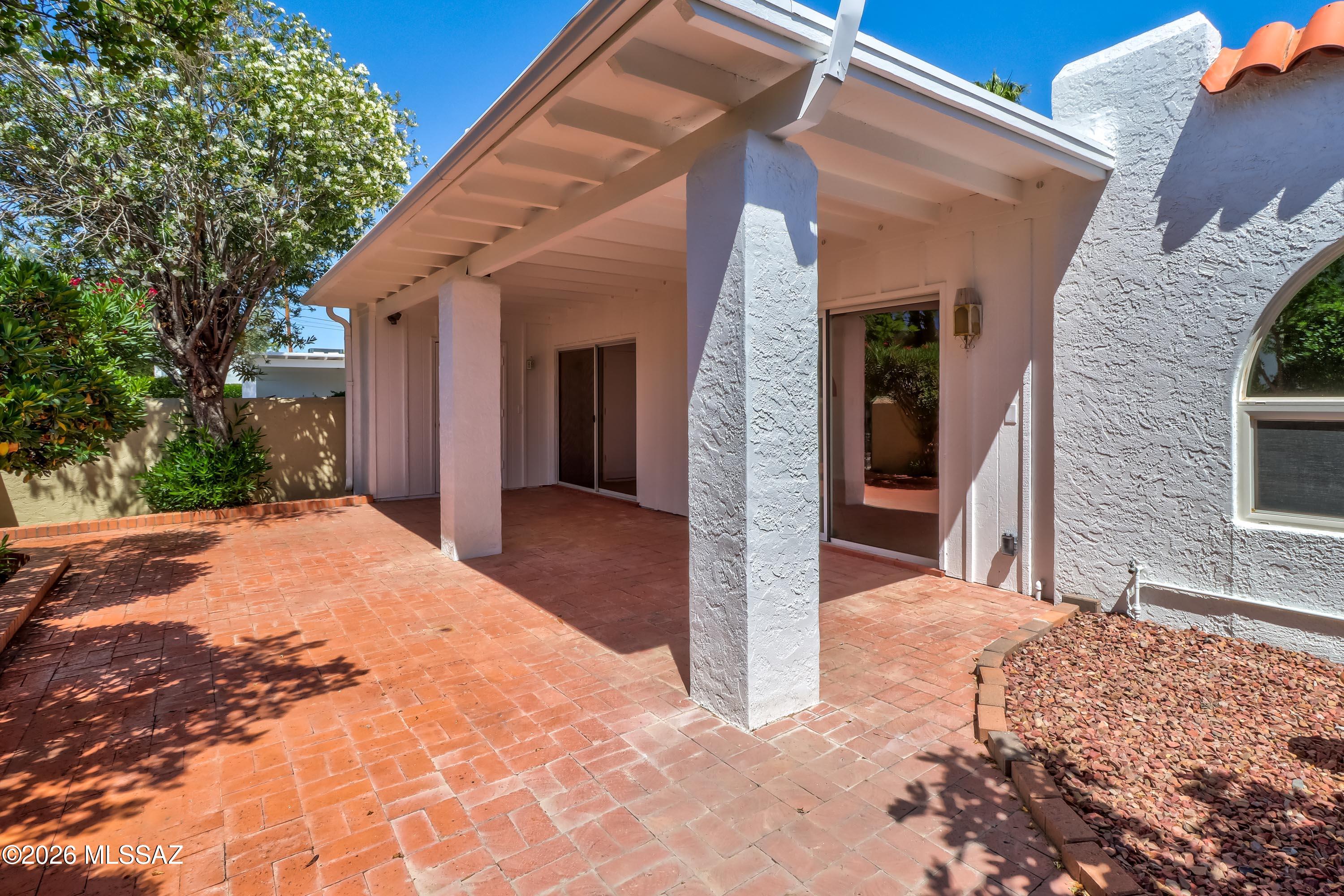 La Toluca Townhouses - Residential