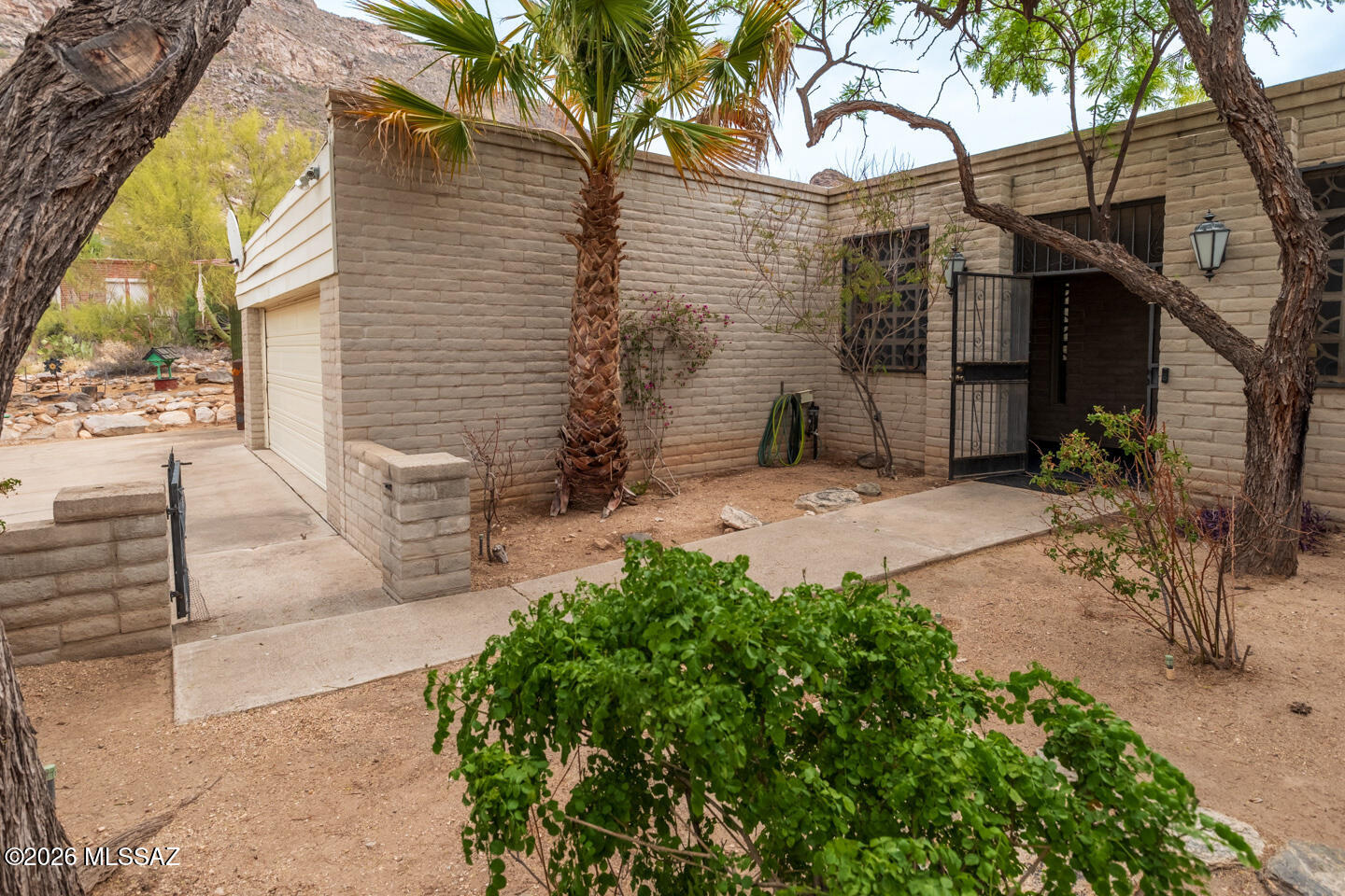 4601 E Coronado Drive