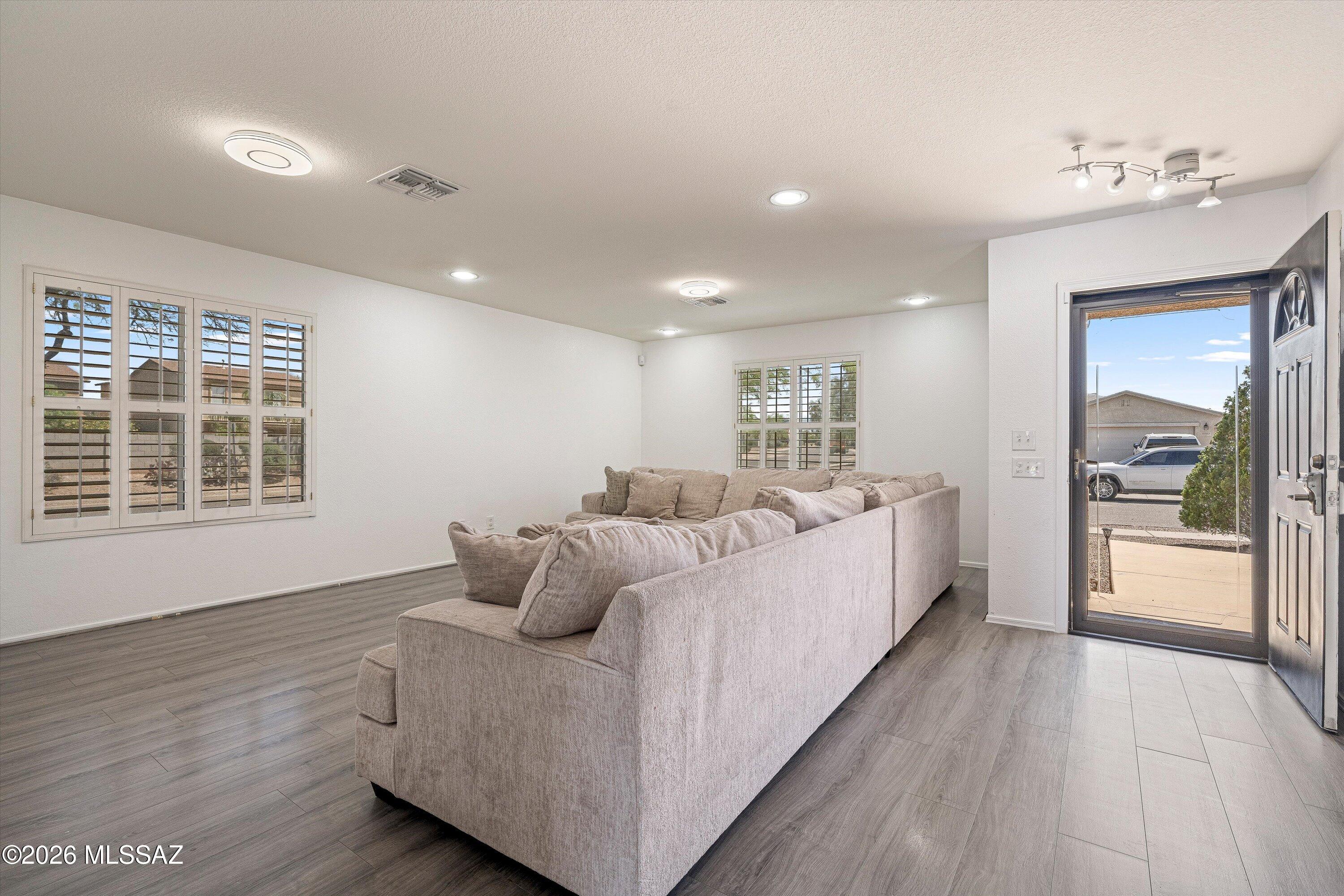 5977 E Cedarbird Drive