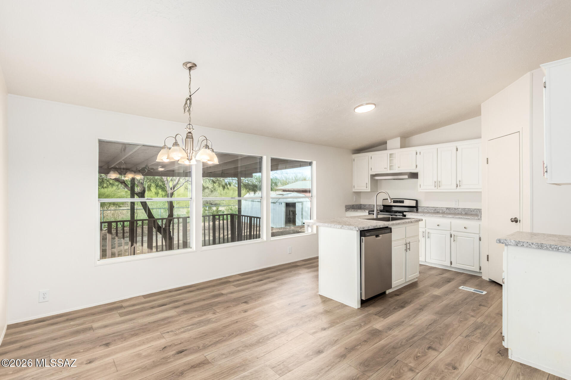 Mission Circle (1-29) - Residential