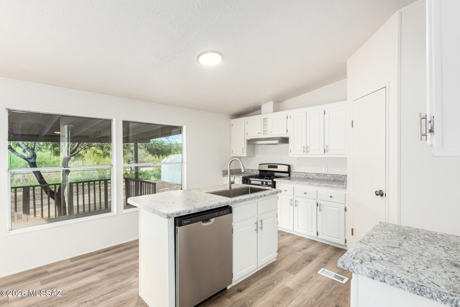 Mission Circle (1-29) - Residential