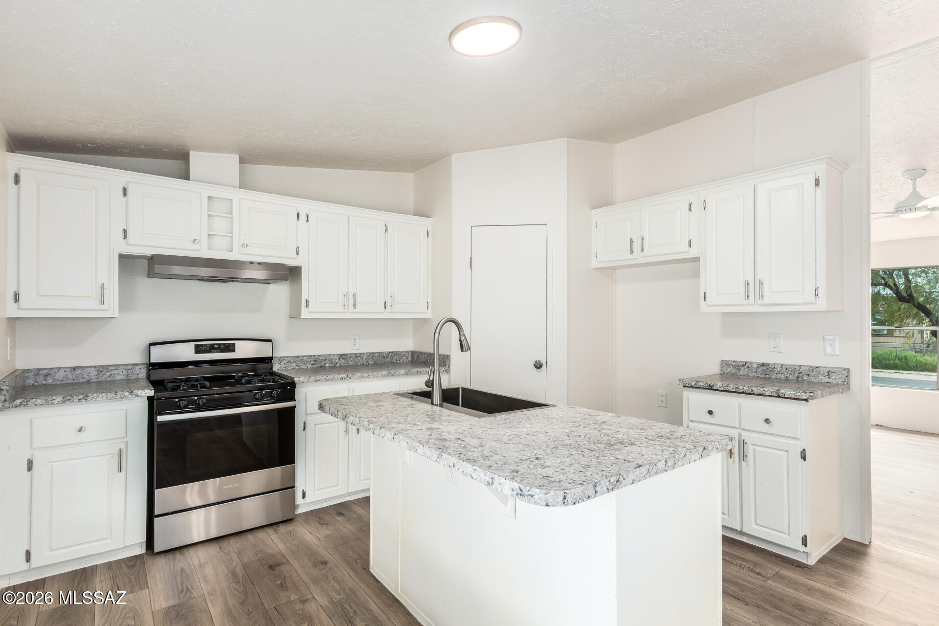Mission Circle (1-29) - Residential