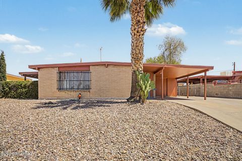 Photo of 352 W Marcus Drive, Tucson, AZ 85756 (MLS # 22611126)