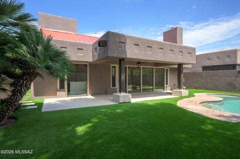 Photo of 2140 E Gazania Lane, Tucson, AZ 85719 (MLS # 22621807)