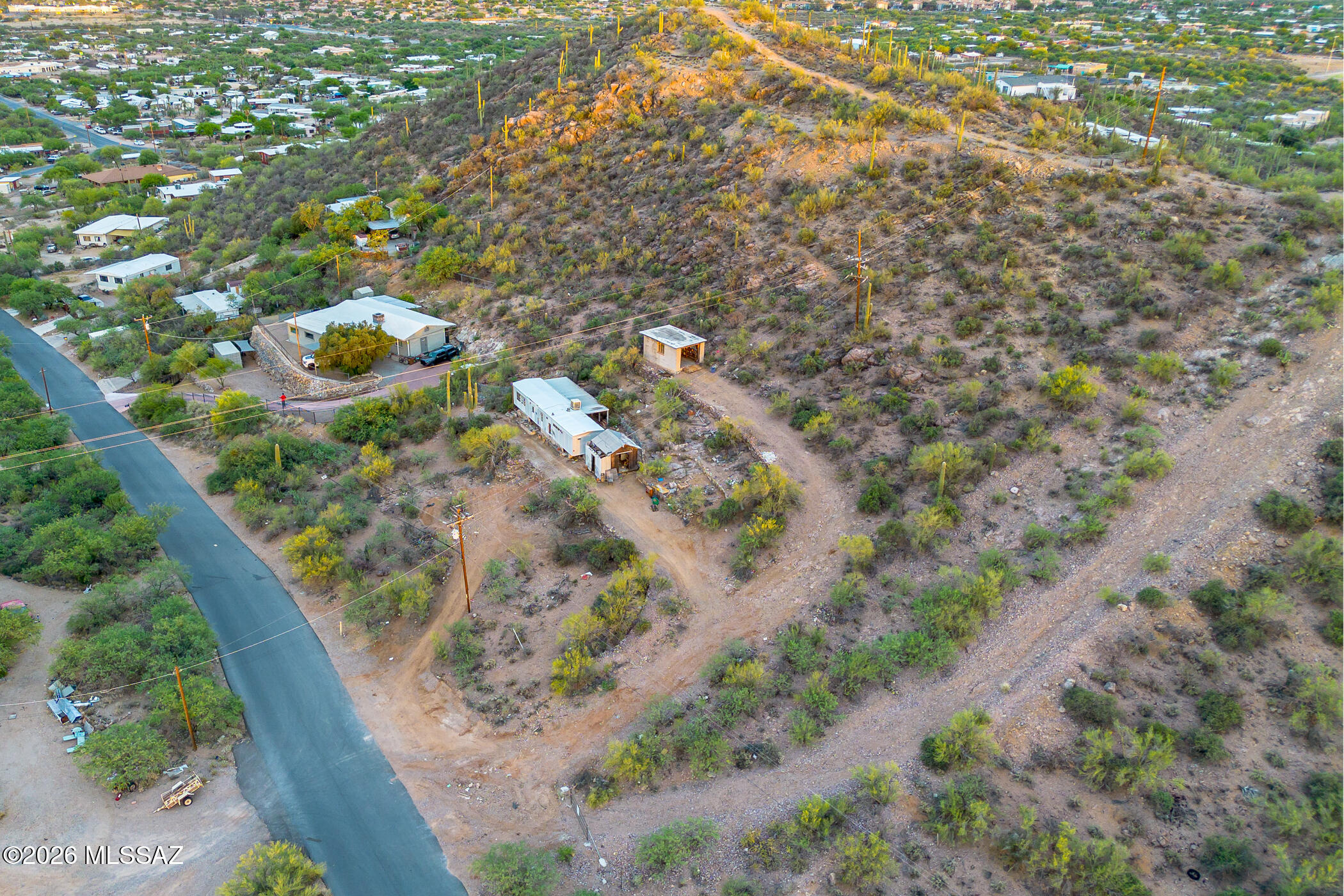 Lomas Saenz (1-24) - Land