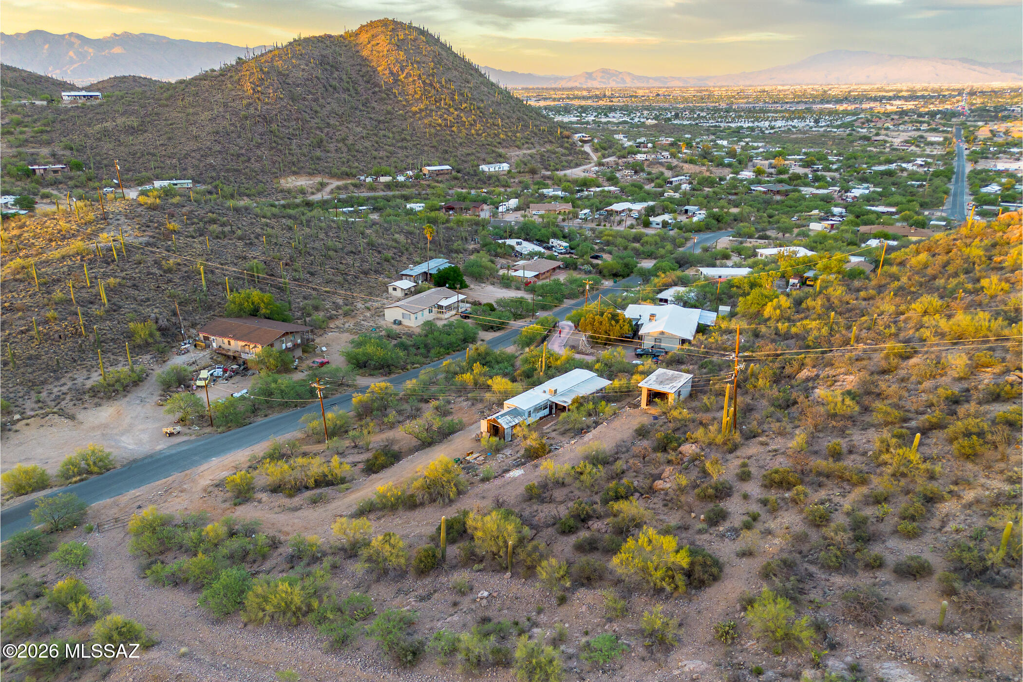 Lomas Saenz (1-24) - Land