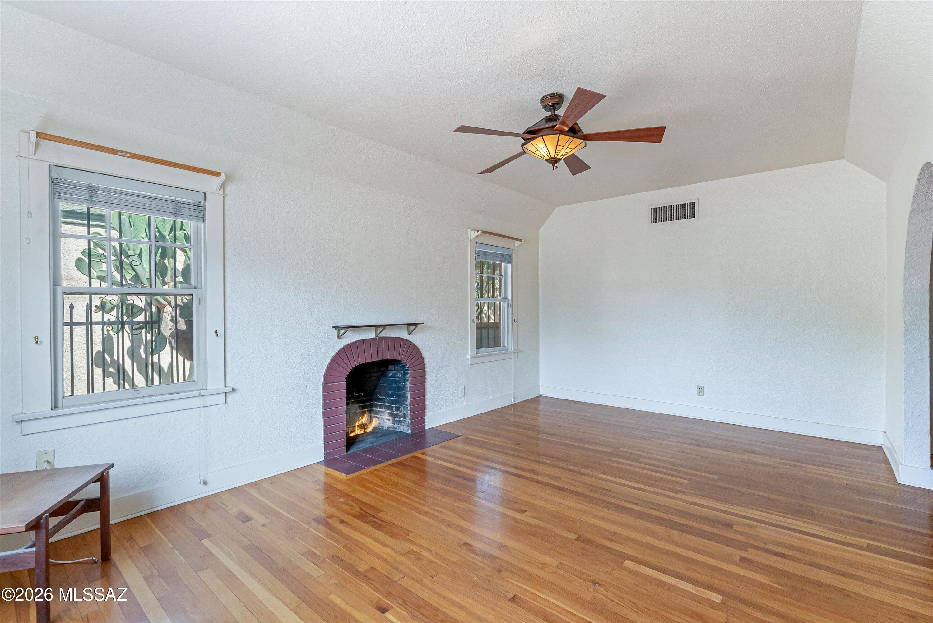 1731 E Edison Street