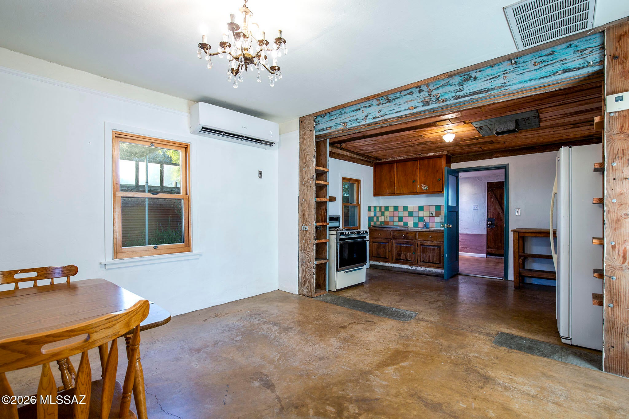 704 W 18th Street