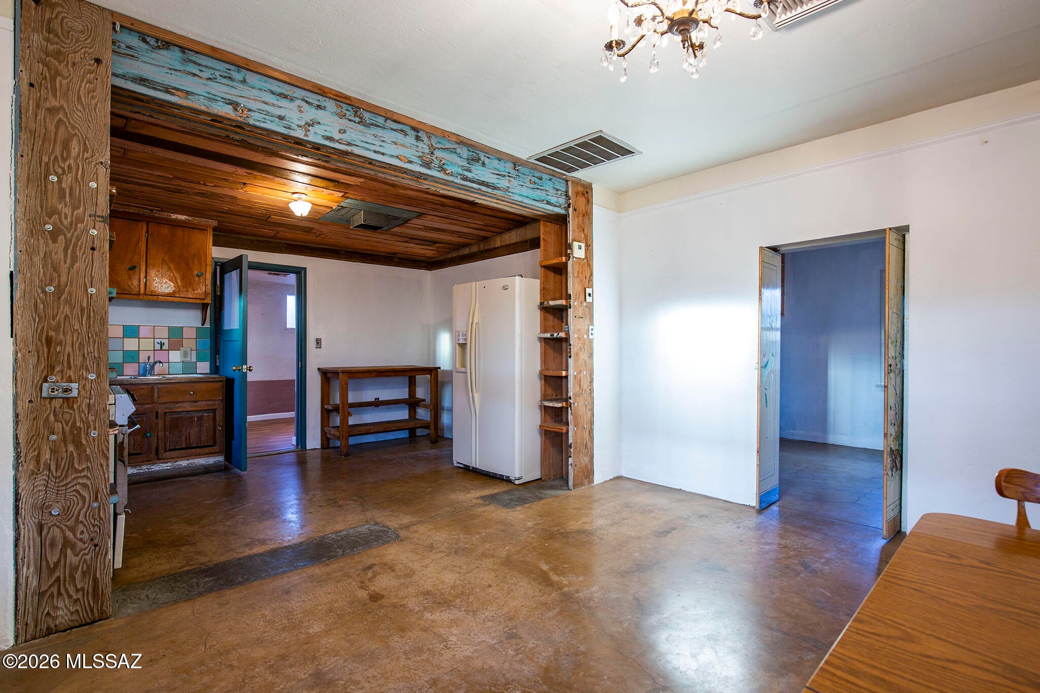 704 W 18th Street