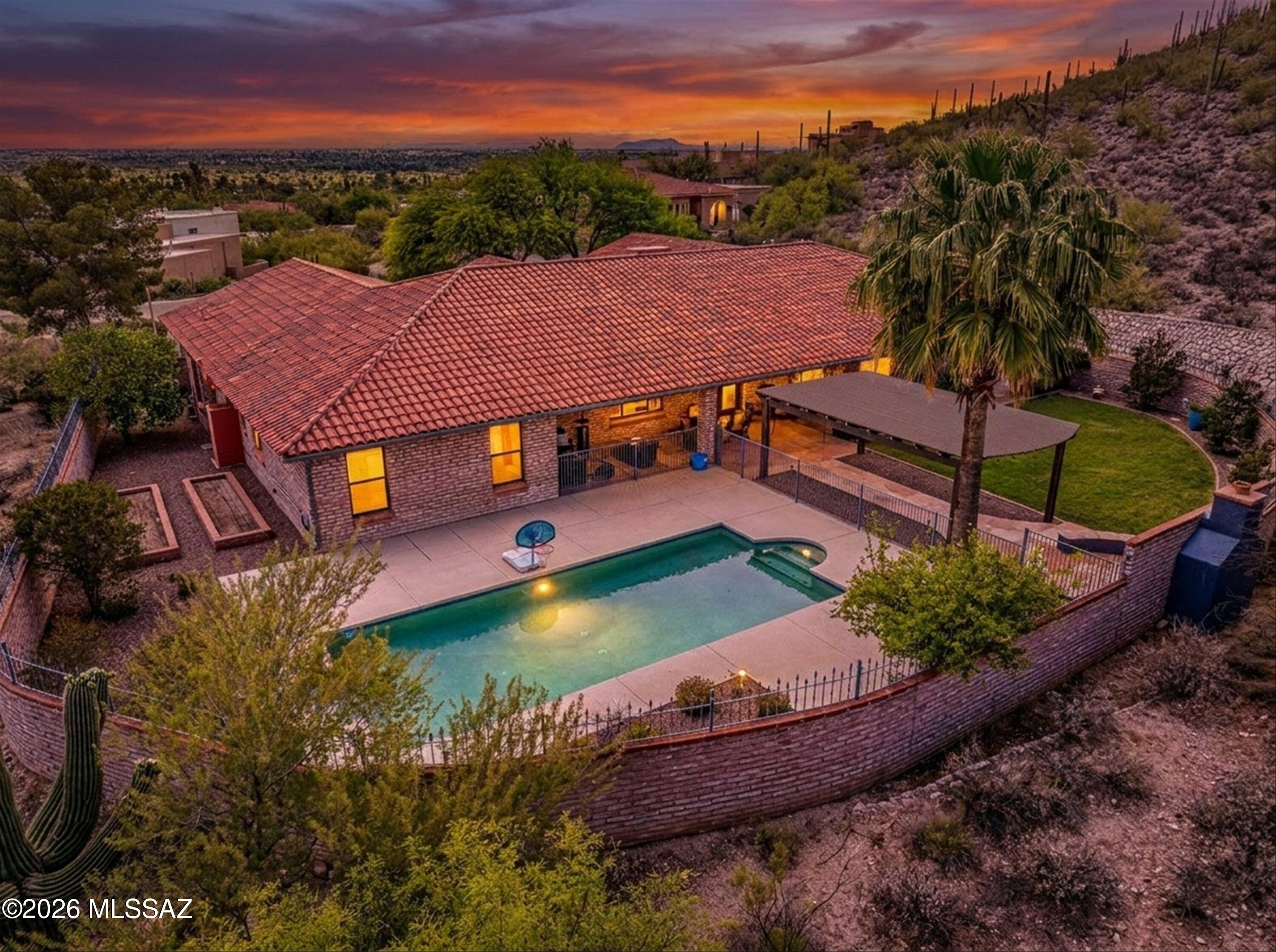 3892 N Mountain Cove Drive
