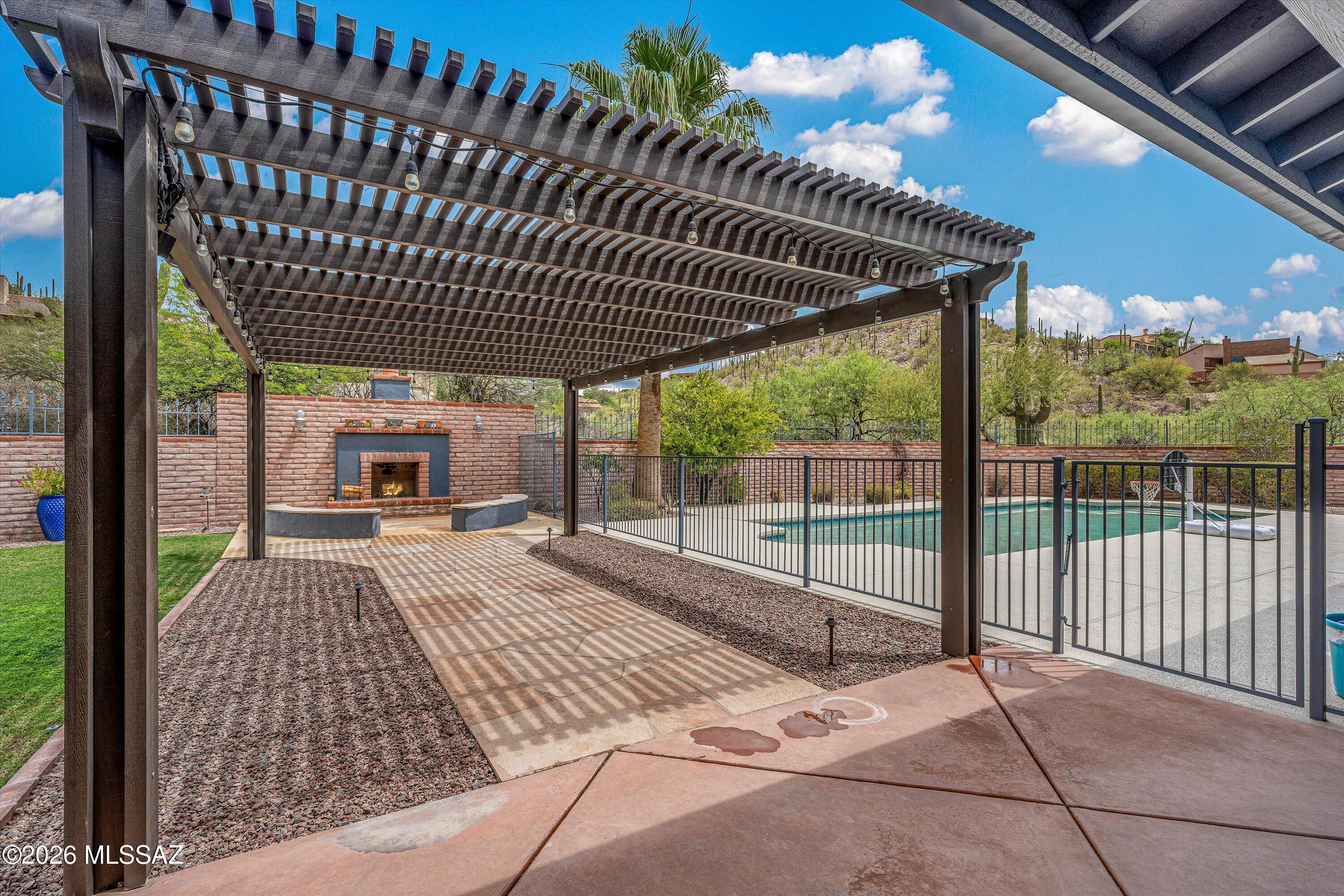 3892 N Mountain Cove Drive