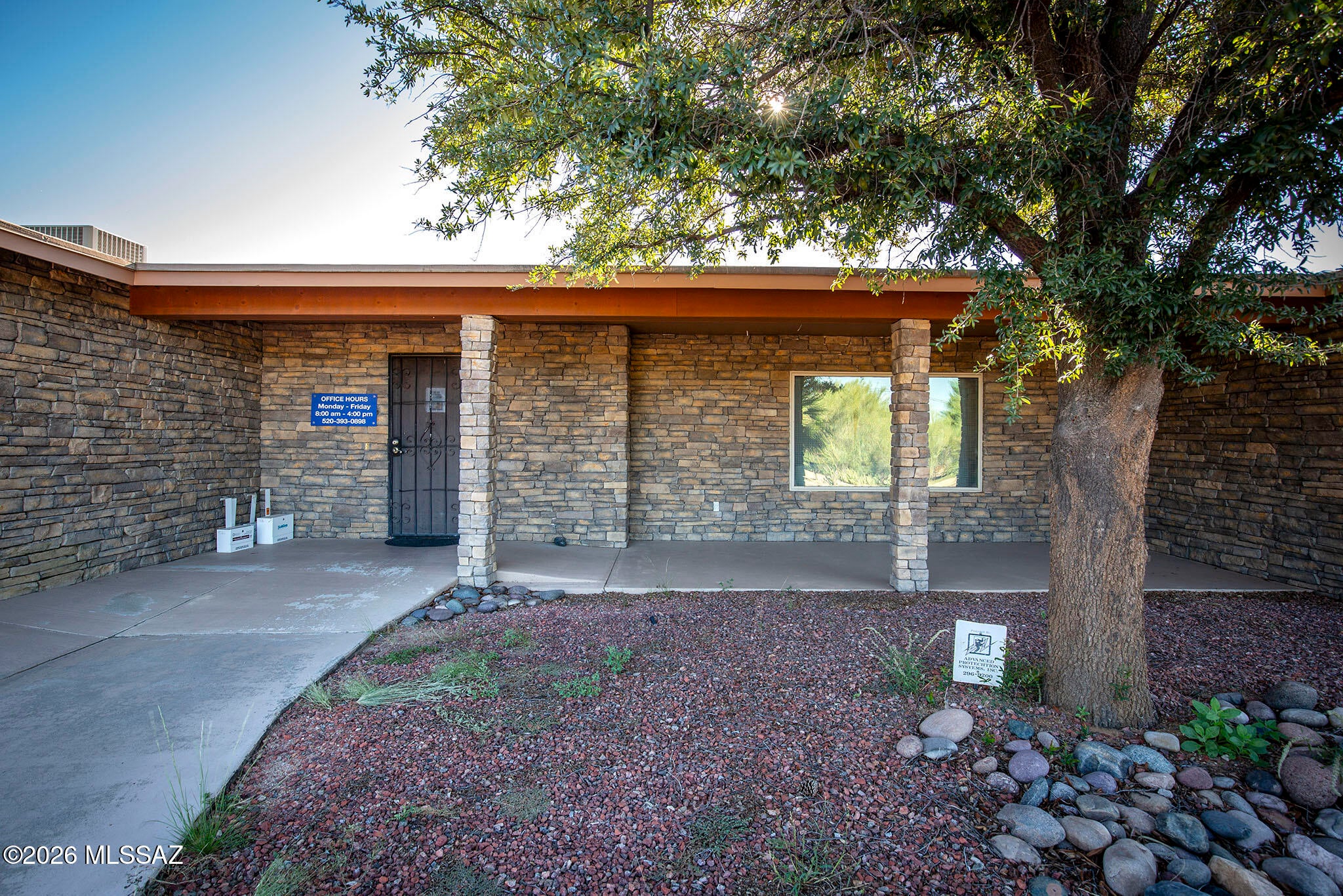 17450 S La Canada Drive