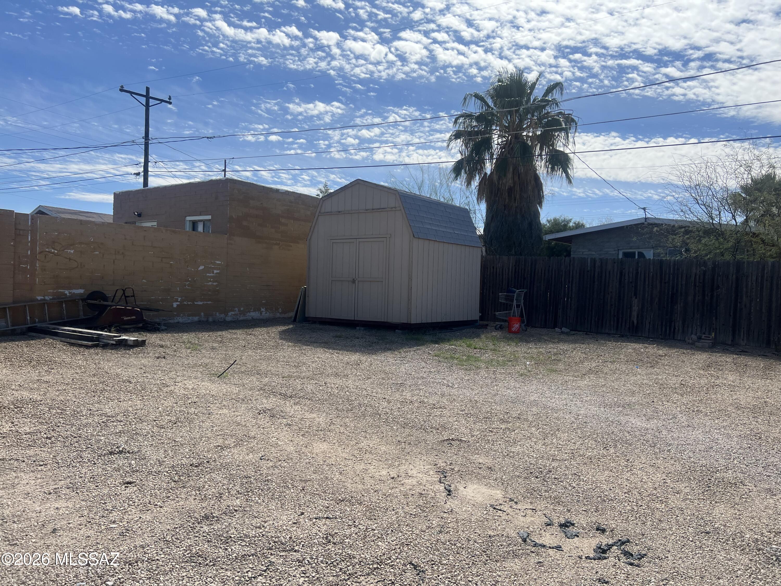 Miracle Mile Manor - Residential