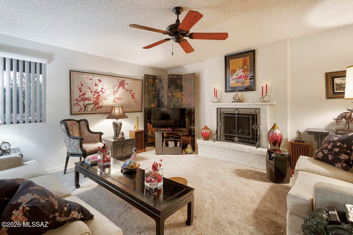 1838 W Camino Urbano