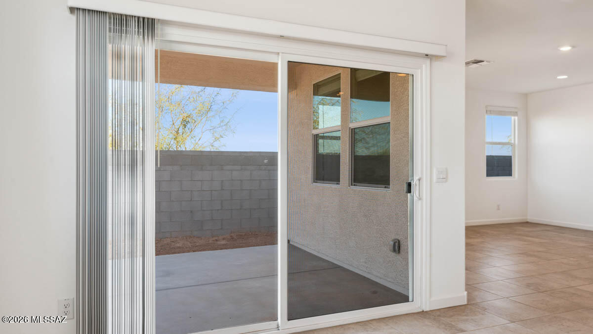 Entranda Del Toro - Residential