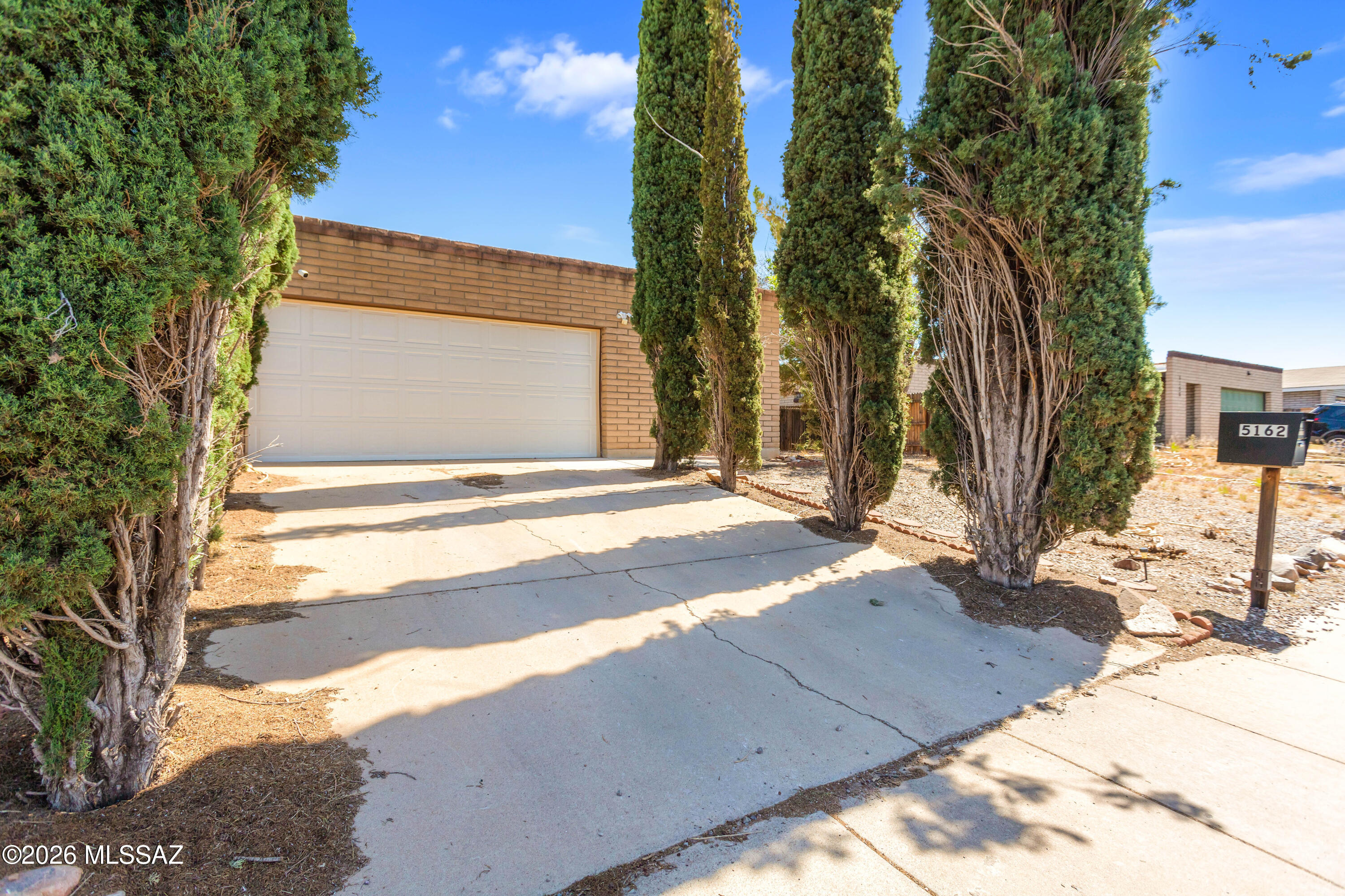 5162 Paseo Las Palmas