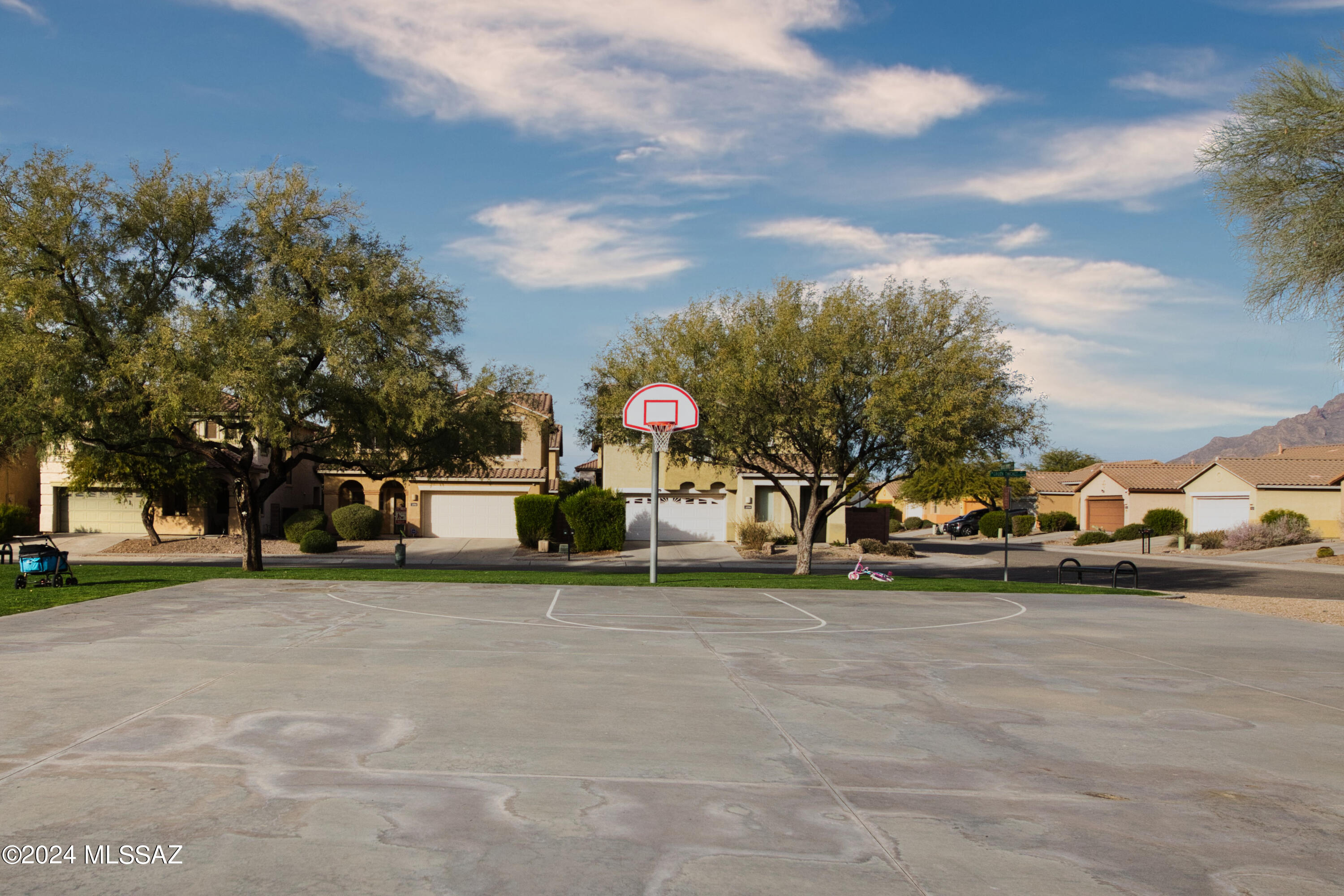 Paseo del Rio - Residential
