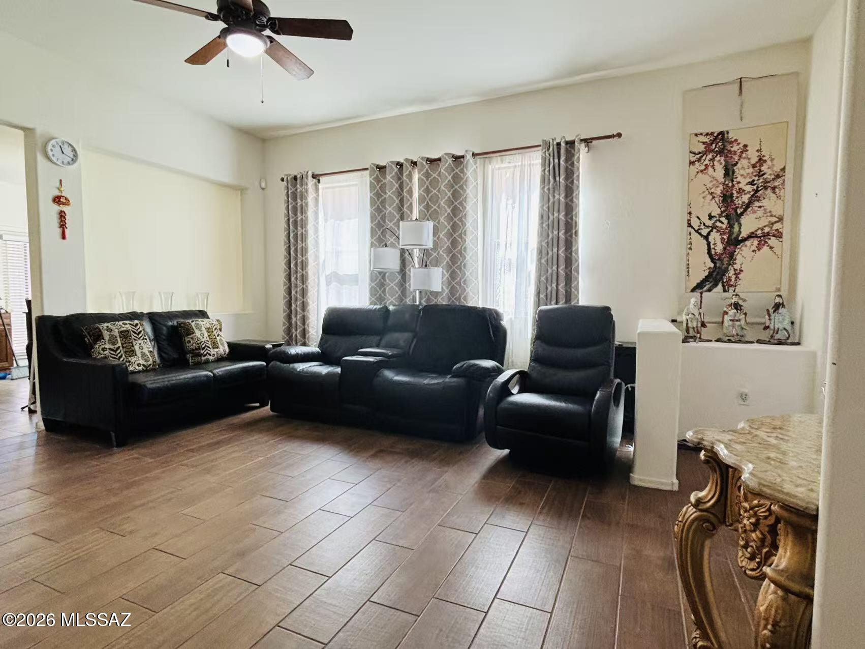 Paseo del Rio - Residential
